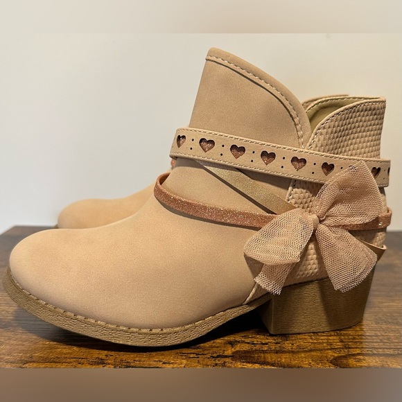 Pop Little/Big Girls Blush Elisha Block Heel Booties NWT Various Sizes - Picture 1 of 9